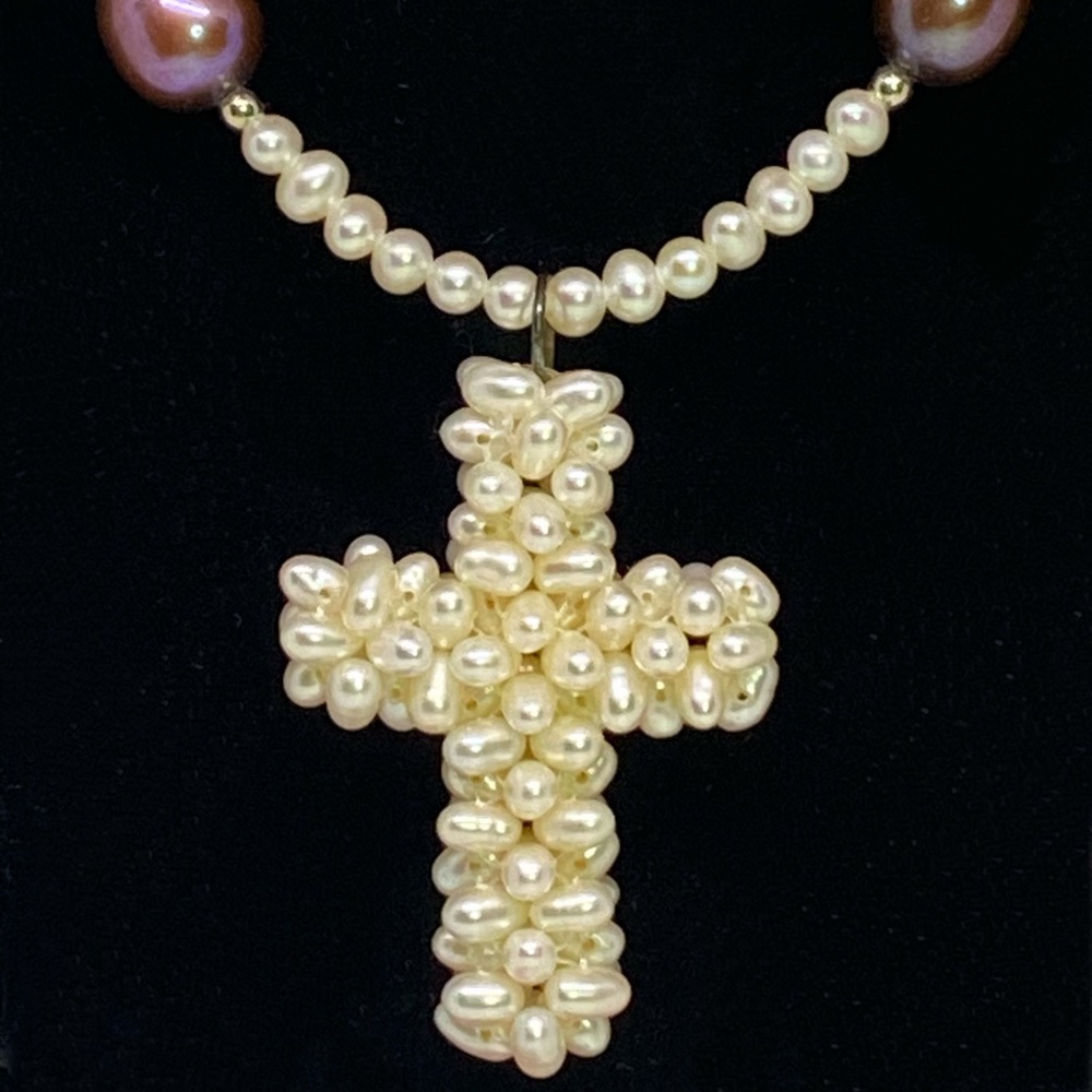 Vintage Lee Sands Baroque Pearl Cross Necklace - Picture 2 of 6